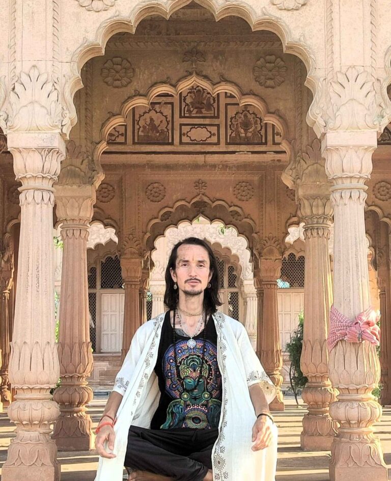 Guiding you on your journey of Return to your True Self Akashic Records Vedic Astrology Systemic Therapy Family Constellations Theta Healing